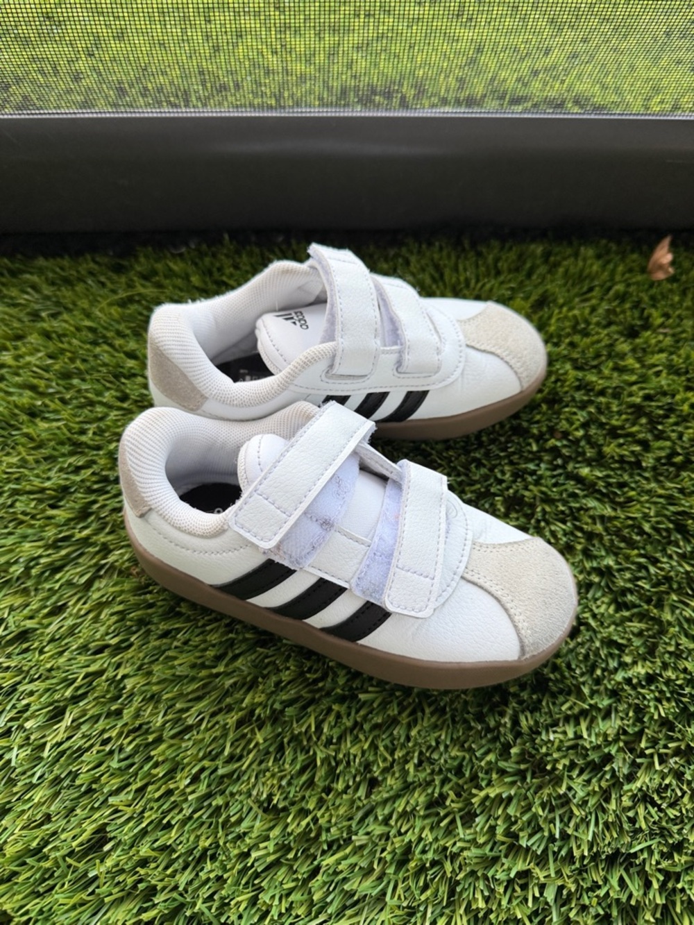 adidas Kids White Sneakers with Black Stripes and Gum Sole - Velcro